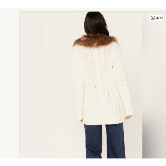 Show Me Your Mumu Sun Valley Pullover Cream Cable Knit Sweater Faux Fur Collar - Picture 3 of 15